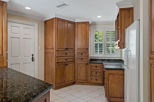 5300 Deloache Ave, Dallas TX  75220-2216 exterior