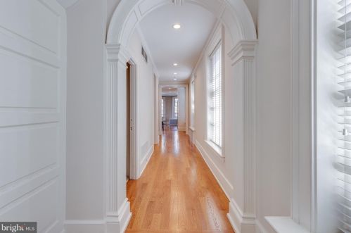 2101 Delancey St, Philadelphia PA 19103-6408 exterior