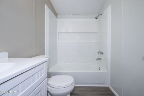 55 King Rd, Tucson AZ 85705-3217 exterior