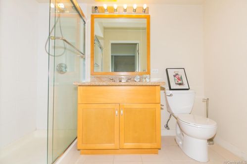 1296 Kapiolani Blvd, Honolulu HI 96814-2803 exterior