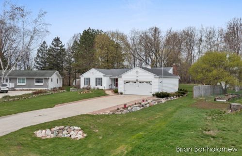 20660 Edgewood Dr, Big Rapids MI 49307-9214 exterior