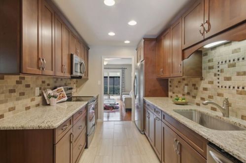 41 Forrest Pl, Atlanta GA 30328-4871 exterior