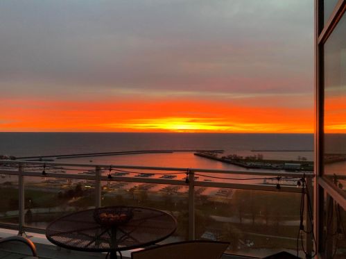 1522 Prospect Ave, Milwaukee WI 53202-6512 exterior