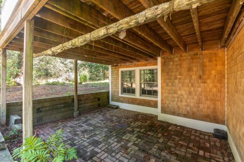 15 Mary Rd, Eastham MA 02642-2927 exterior