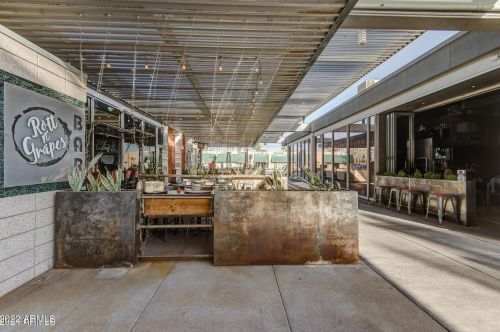 4750 Central Ave, Phoenix AZ  85040-2150 exterior