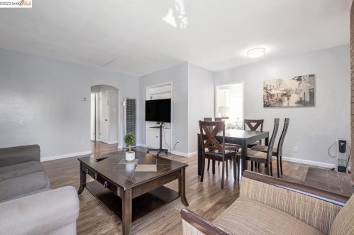 1313 Haskell St, Berkeley, CA 94702-2415