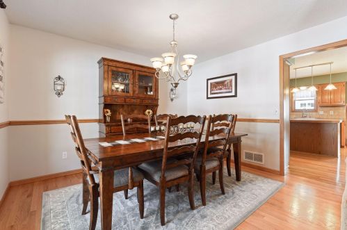 799 Ashley Dr, Chaska MN 55318-1540 exterior