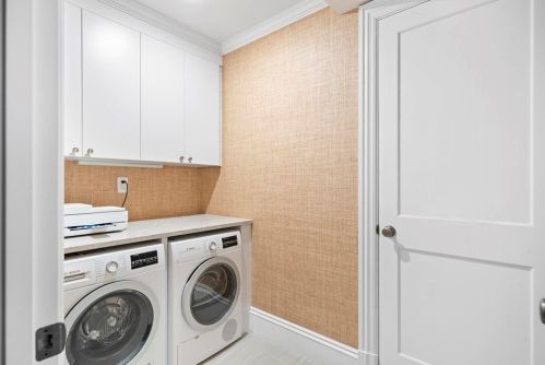 54 Pinckney St, Boston MA  02114 exterior