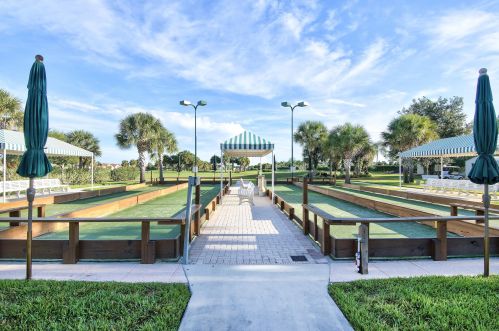 307 Breezy Pt Loop, Fort Pierce FL 34986-2668 exterior