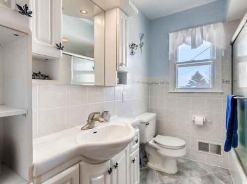 354 18 Ave, South Saint Paul MN 55075-1843 exterior