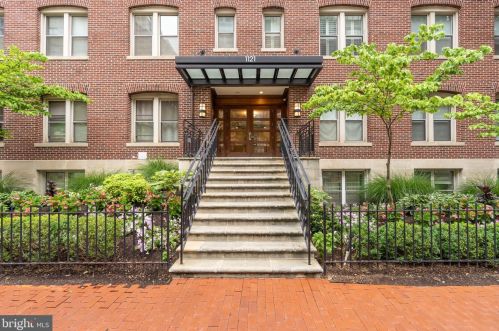1121 24th St, Washington DC  20037-1430 exterior