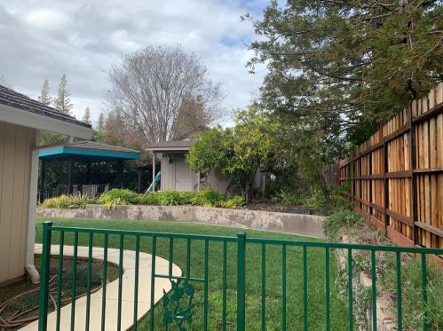 158 Cyn Rim Dr, Folsom CA 95630-2040 exterior