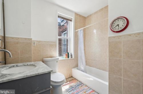 3247 Carlisle St, Philadelphia PA 19132-4018 exterior