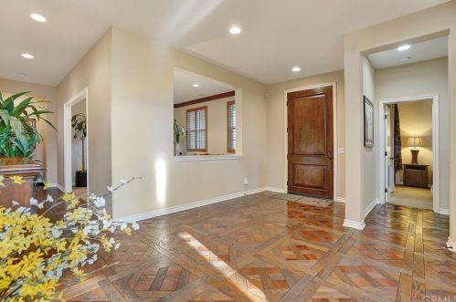 12612 Sierra Creek Dr, Riverside CA 92503-8453 exterior