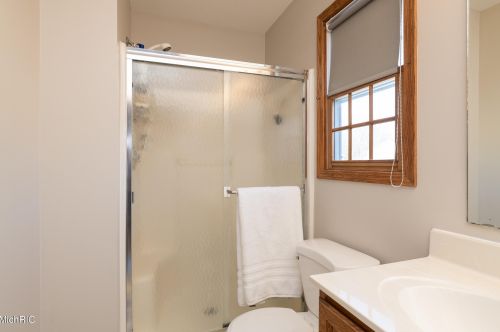 10400 Roger St, Kalamazoo MI 49002-7185 exterior