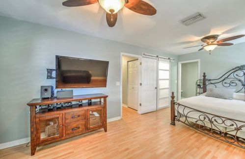 8919 Arrawana Ave, Tampa FL 33614-1810 exterior