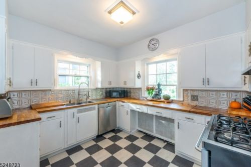 109 Christopher St, Montclair NJ 07042-4227 exterior