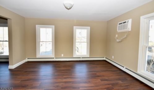 20 Hamburg Ave, Wantage NJ  07461-2205 exterior