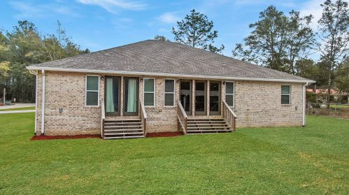 157 Lake Juniper Cir, Defuniak Springs FL 32433-3531 exterior
