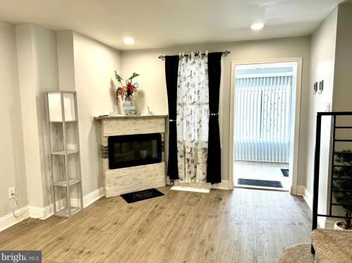 4045 Glendale St, Philadelphia PA 19124-5319 exterior