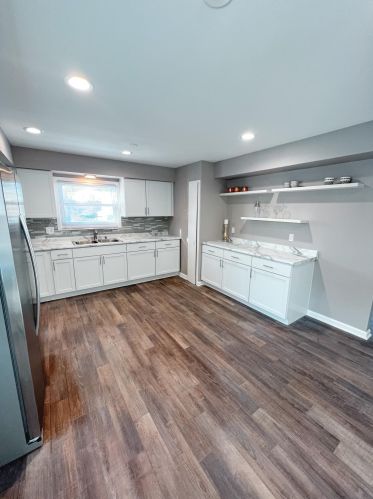 5732 90th St, Milwaukee, WI 53225-2834