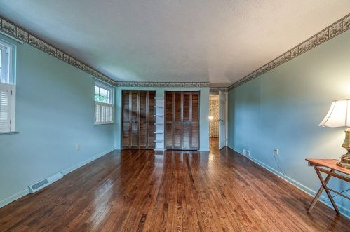 505 Arthur Dr, Moon Twp PA 15108 exterior