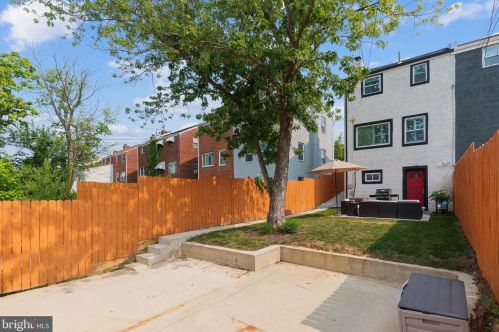 4355 G St, Washington DC  20019-4255 exterior