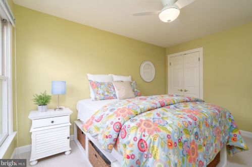 1532 Hampton Hill Cir, Mc Lean VA  22101-6020 exterior