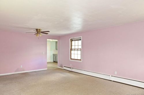 28 Harriet St, Norwalk CT 06851-3625 exterior