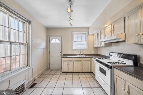 2348 Catharine St, Philadelphia PA 19146-2403 exterior