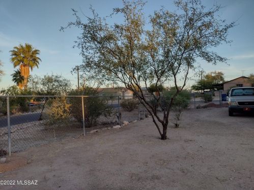 1864 Calle Sombrero, Tucson AZ 85713-2627 exterior