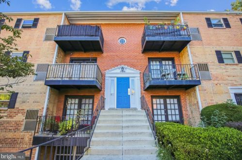 5933 Quantrell Ave, Alexandria, VA 22312-2727