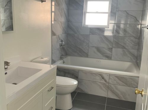 4123 Potomac Ave, Chicago IL 60651-1852 exterior