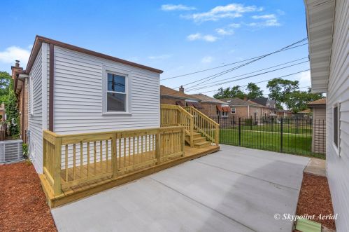 8523 Damen Ave, Chicago IL 60612-3728 exterior