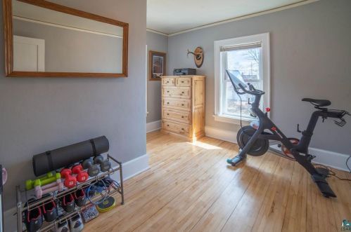 1807 Springvale Rd, Duluth MN 55811-3151 exterior