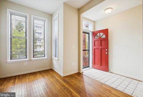 2025 11th St, Washington DC  20001-4013 exterior