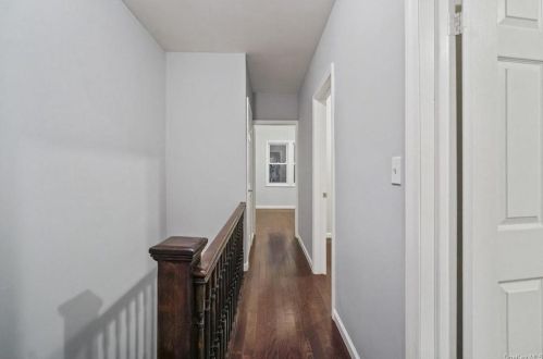 4103 Bronxwood Ave, Bronx NY 10466-4510 exterior