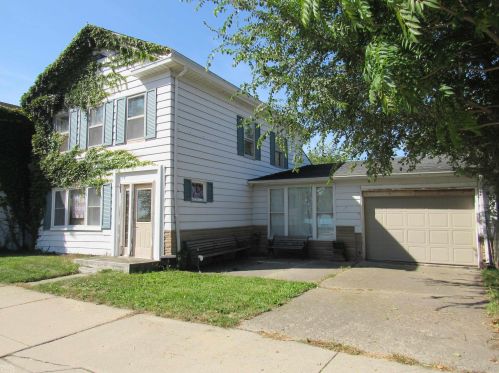 110 Water St, Cottrellville, MI 48039-1687