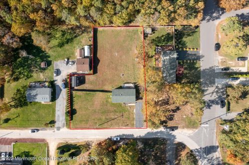 626 Berkeley Ave, Berkeley Township NJ 08721-3703 exterior