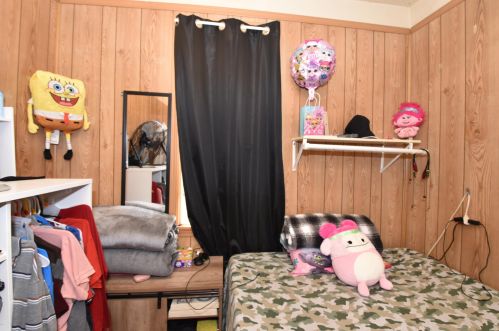 1043 31, Milwaukee WI 53215-2133 exterior