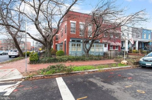 1250 D St, Washington DC  20003-2217 exterior