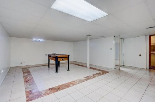 2327 Parnell Ave, Milwaukee WI 53221-4250 exterior