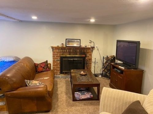 5 Amber St, Worcester MA 01602-2401 exterior