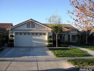 921 Ashford Dr, Turlock CA  95382-7282 exterior
