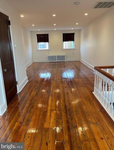 912 Catharine St, Philadelphia PA 19143-2624 exterior