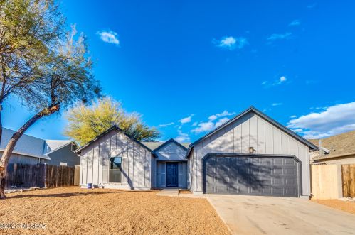 10455 Bridgestone Pl, Tucson AZ 85730-5001 exterior