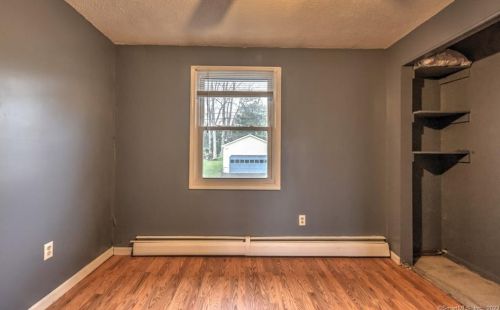 48 Stevens St, Milford CT 06460-7869 exterior