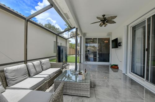 6650 24th Ter, Boca Raton FL  33496-3636 exterior