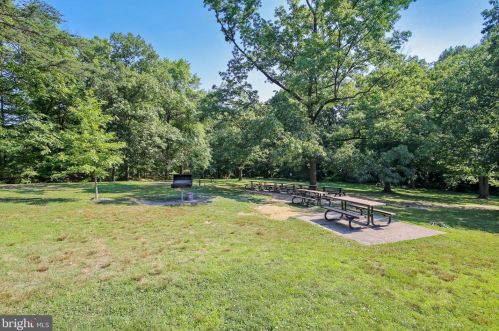 311 Kentucky Ave, Alexandria VA 22305 exterior