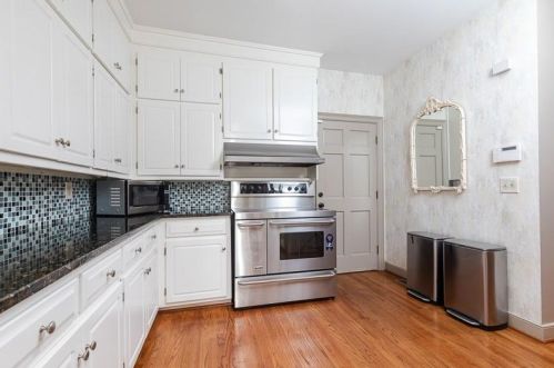 2859 Kingsland Ct, Atlanta GA 30339-4253 exterior